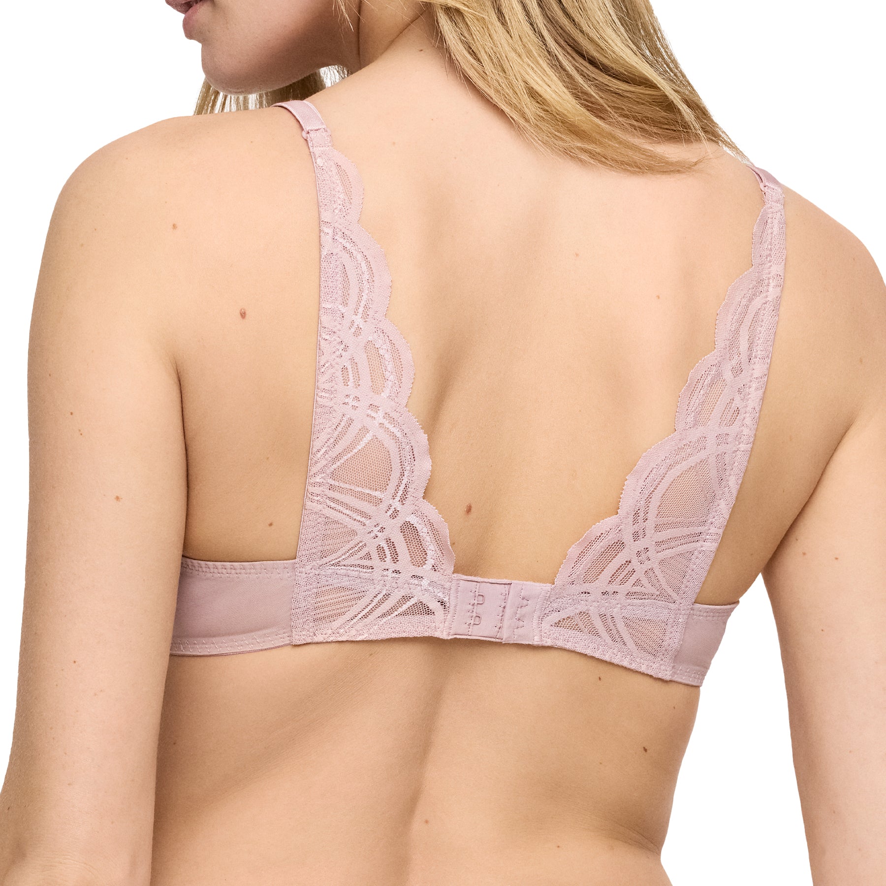 Detailed back view of bois de rose bra with geometric scalloped lace and hook closure