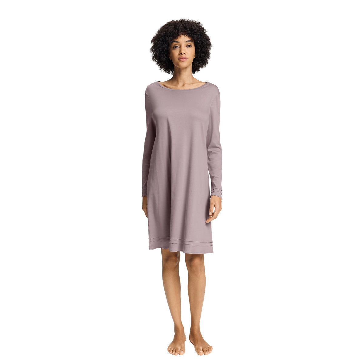 Model wearing HANRO Pilar Long Sleeve Chemise in mauve with relaxed knee-length fit