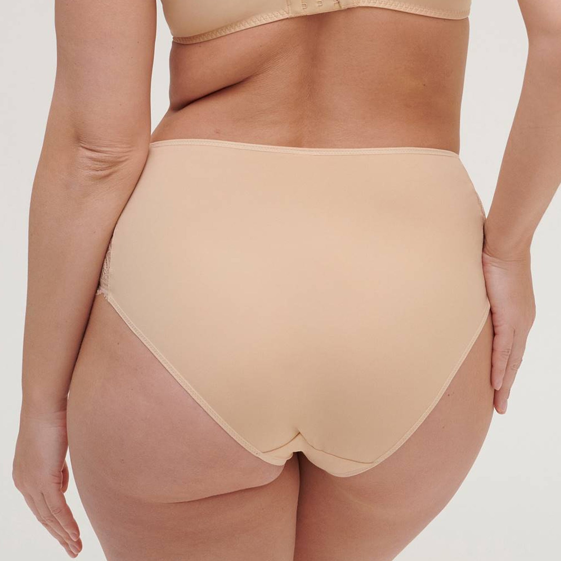 Simone Pérèle Escale Retro Brief