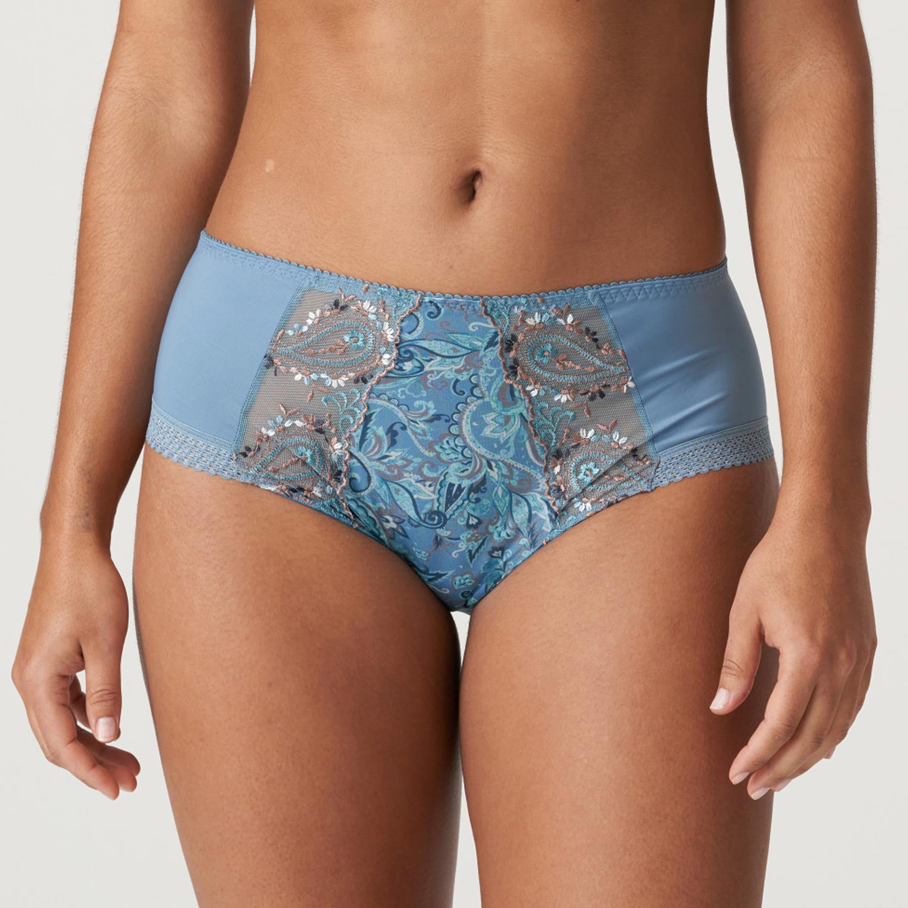 PrimaDonna Alalia Full Brief