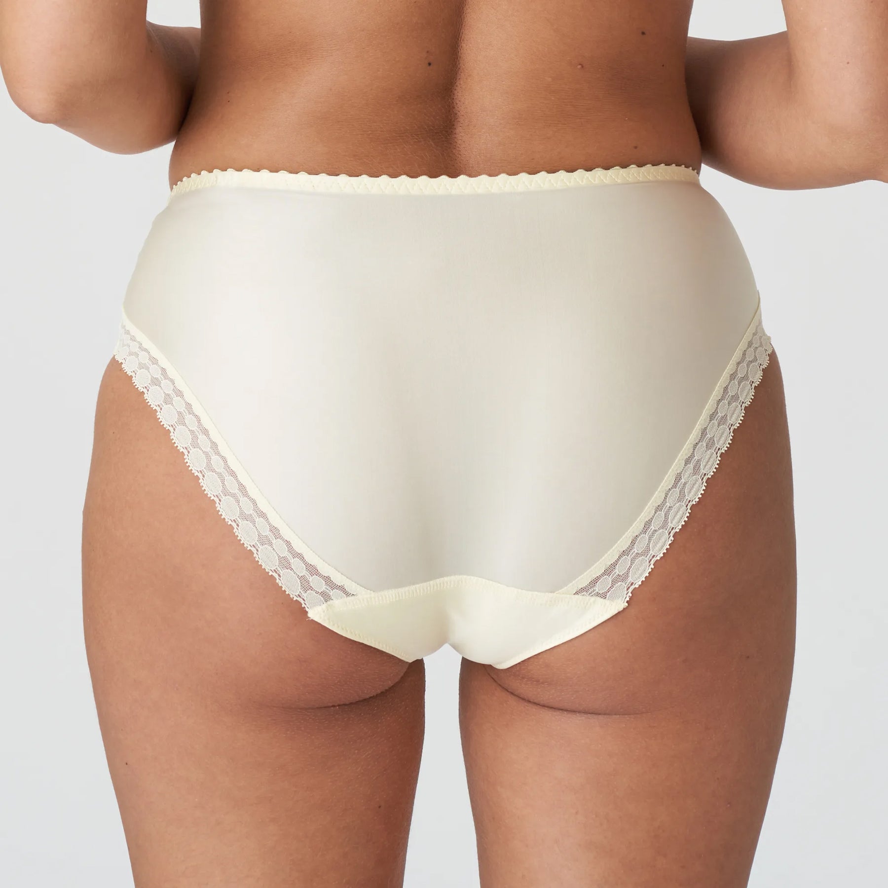 PrimaDonna Sedaine Full Brief