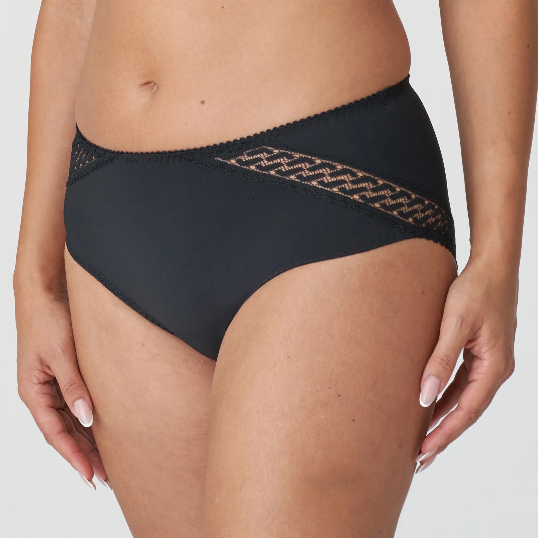 PrimaDonna Montara Full Brief