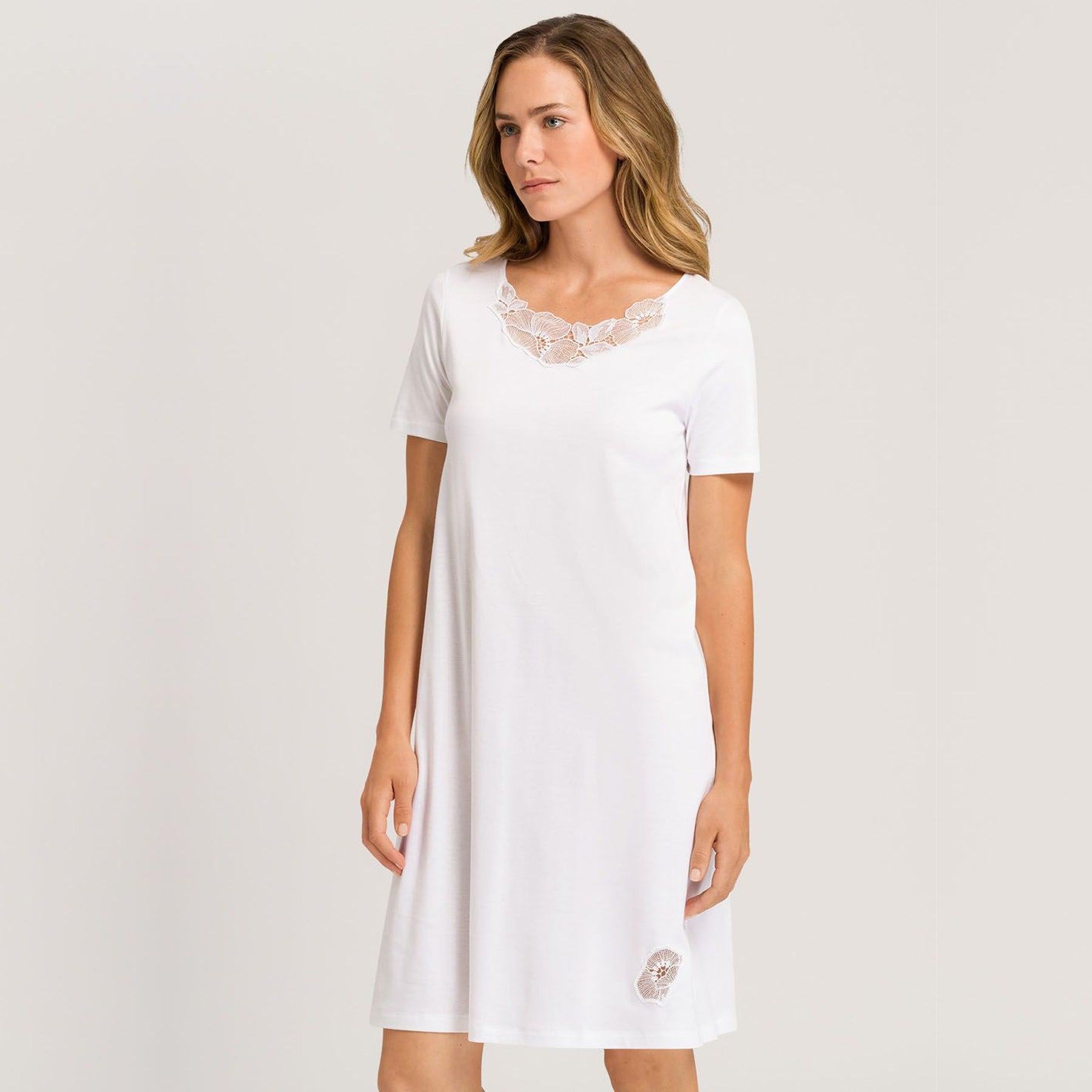 Hanro Paola Short Sleeve Cotton Gown