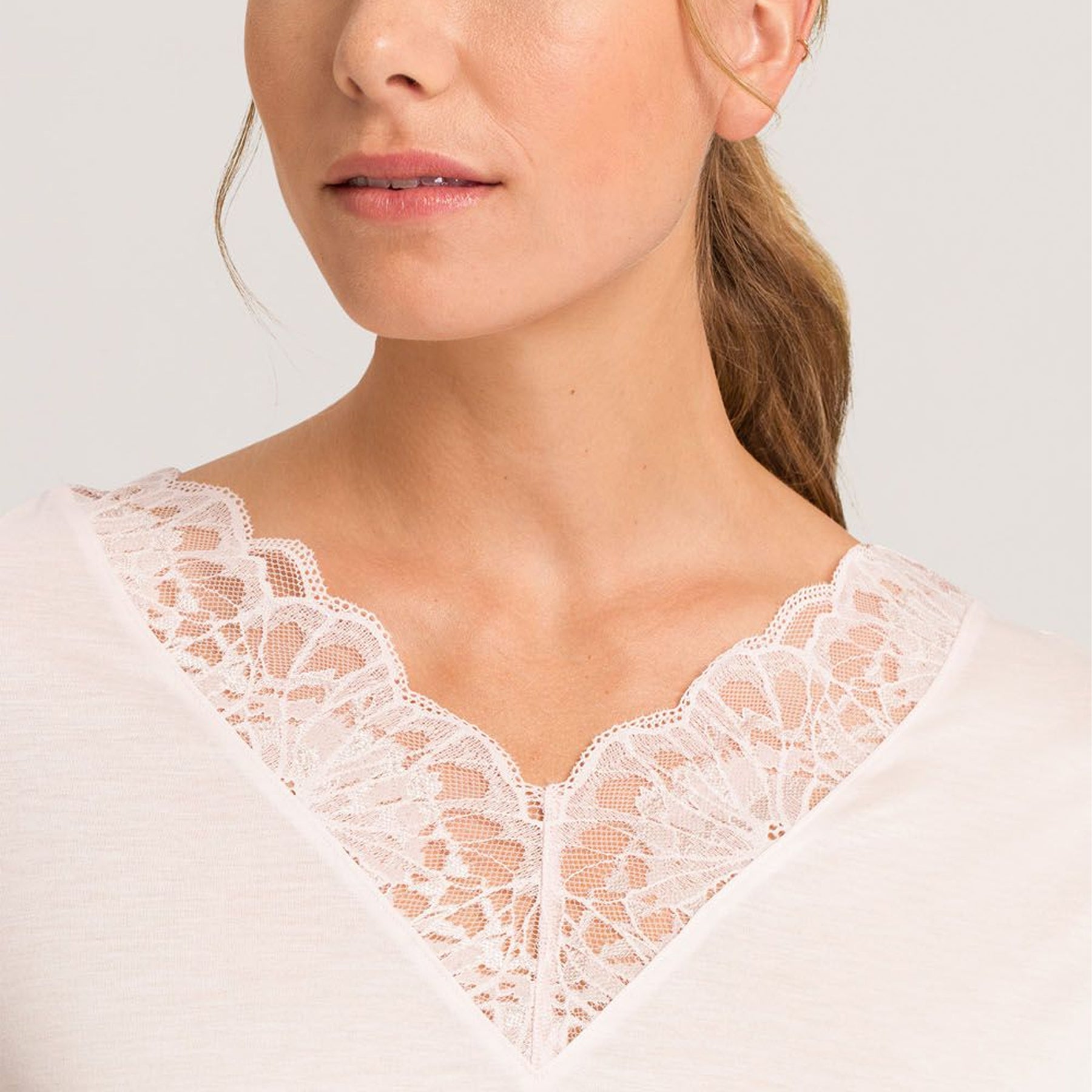 Hanro Mae Short Sleeve Gown