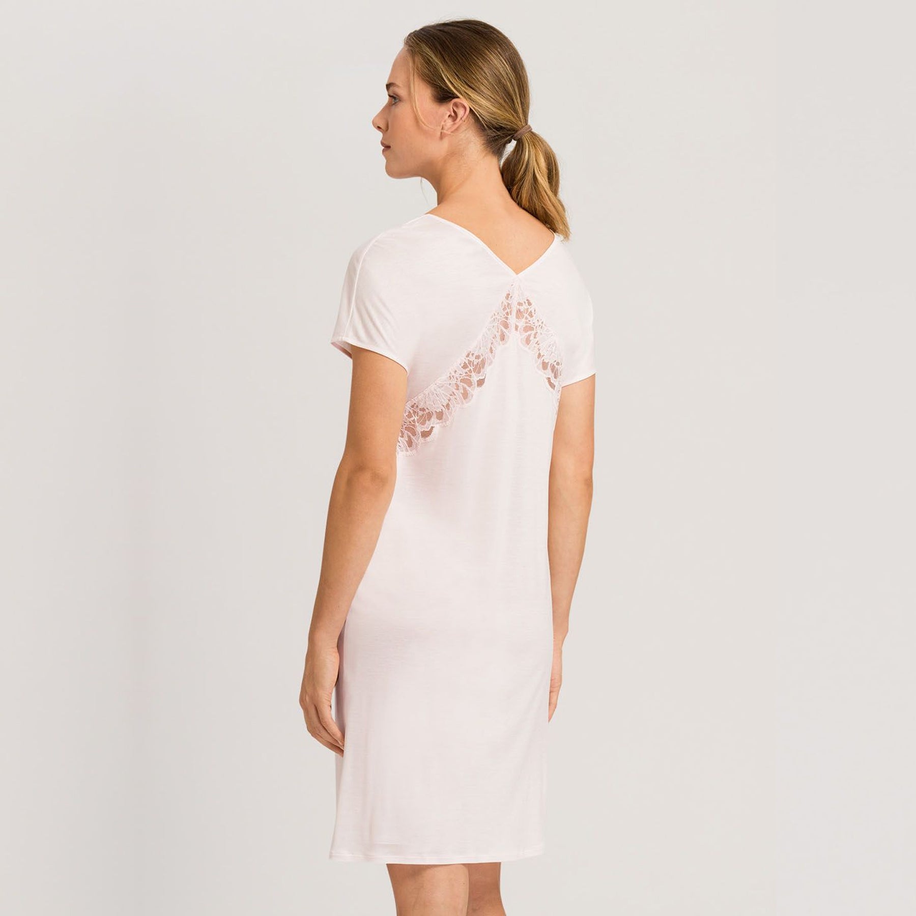 Hanro Mae Short Sleeve Gown