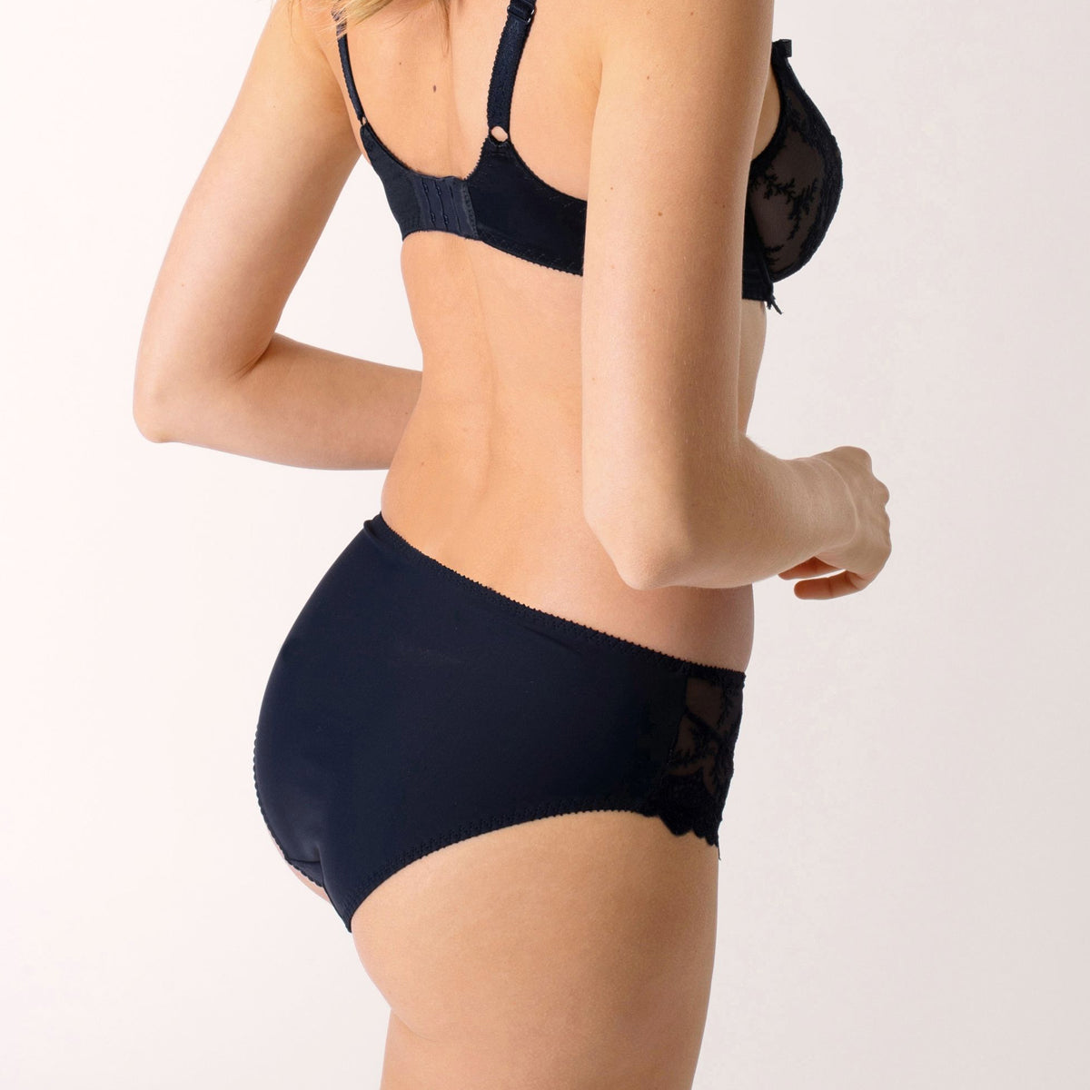Empreinte Louise Full Brief