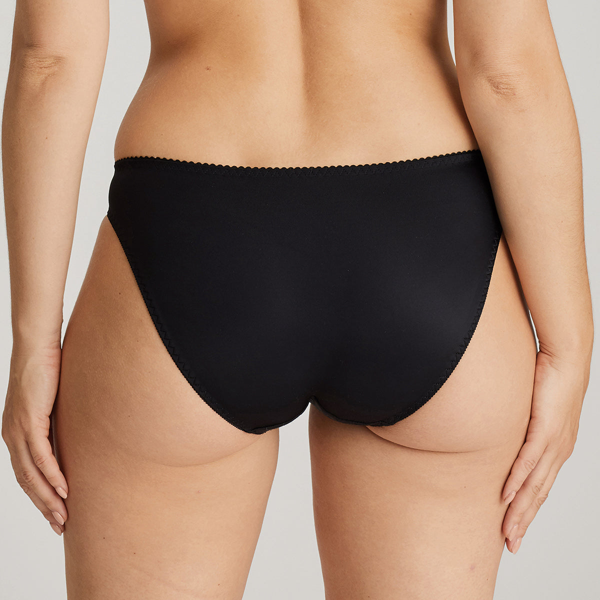 PrimaDonna Deauville Rio Panty 056-1810 in celebration black on model back view
