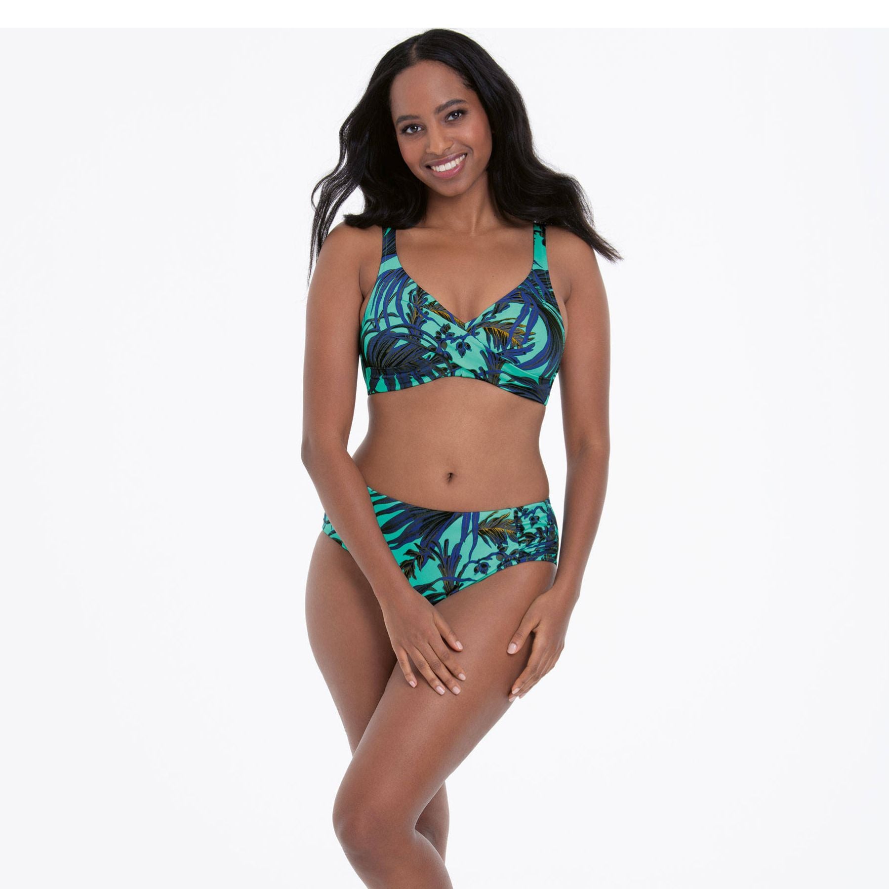 anita – Tagged 36 – Melmira Bra & Swimsuits