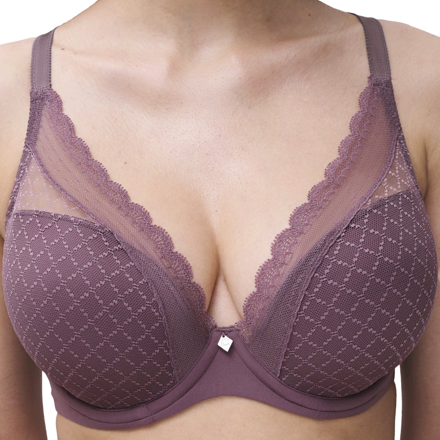 Detailed view of the Chantelle Norah Chic full cup bra showcasing delicate lace edging, textured jacquard fabric, and a supportive underwire design.