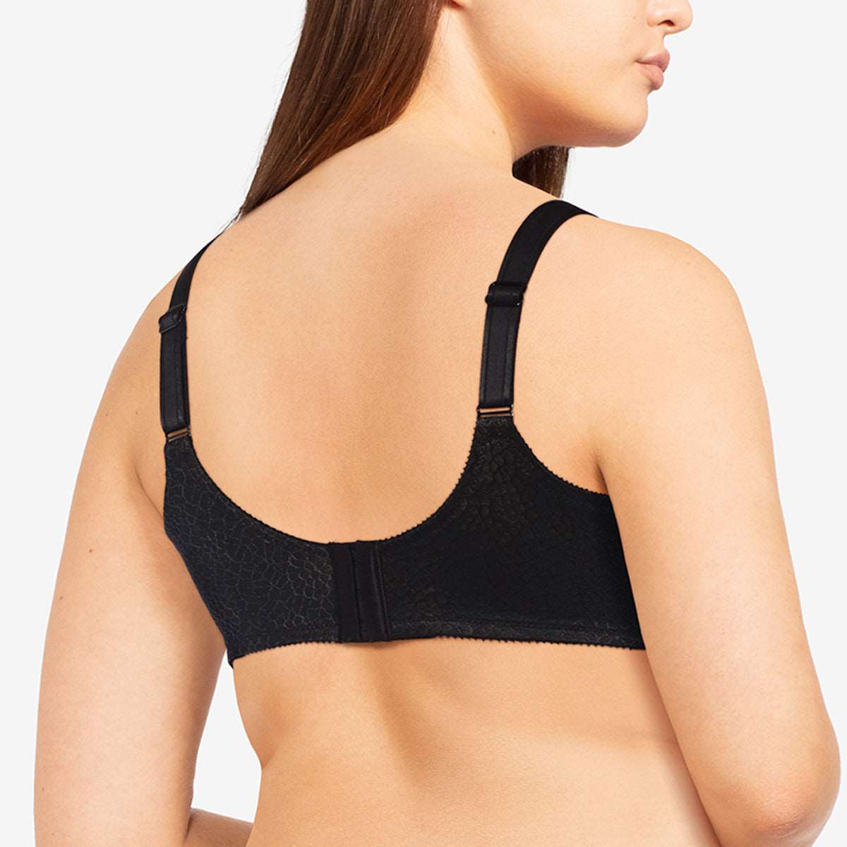 Chantelle bra 1891 C Magnaifique Full Cup Bra in black how should a bra fit french lingerie canada toronto linea intima