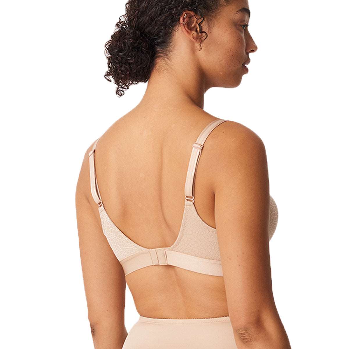 Full Cup Non-wired Bra by Chantelle