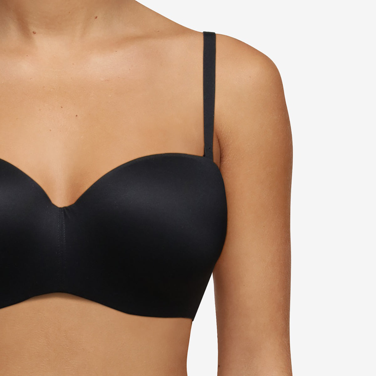 Chantelle Norah Comfort Strapless Convertible Bra in Black