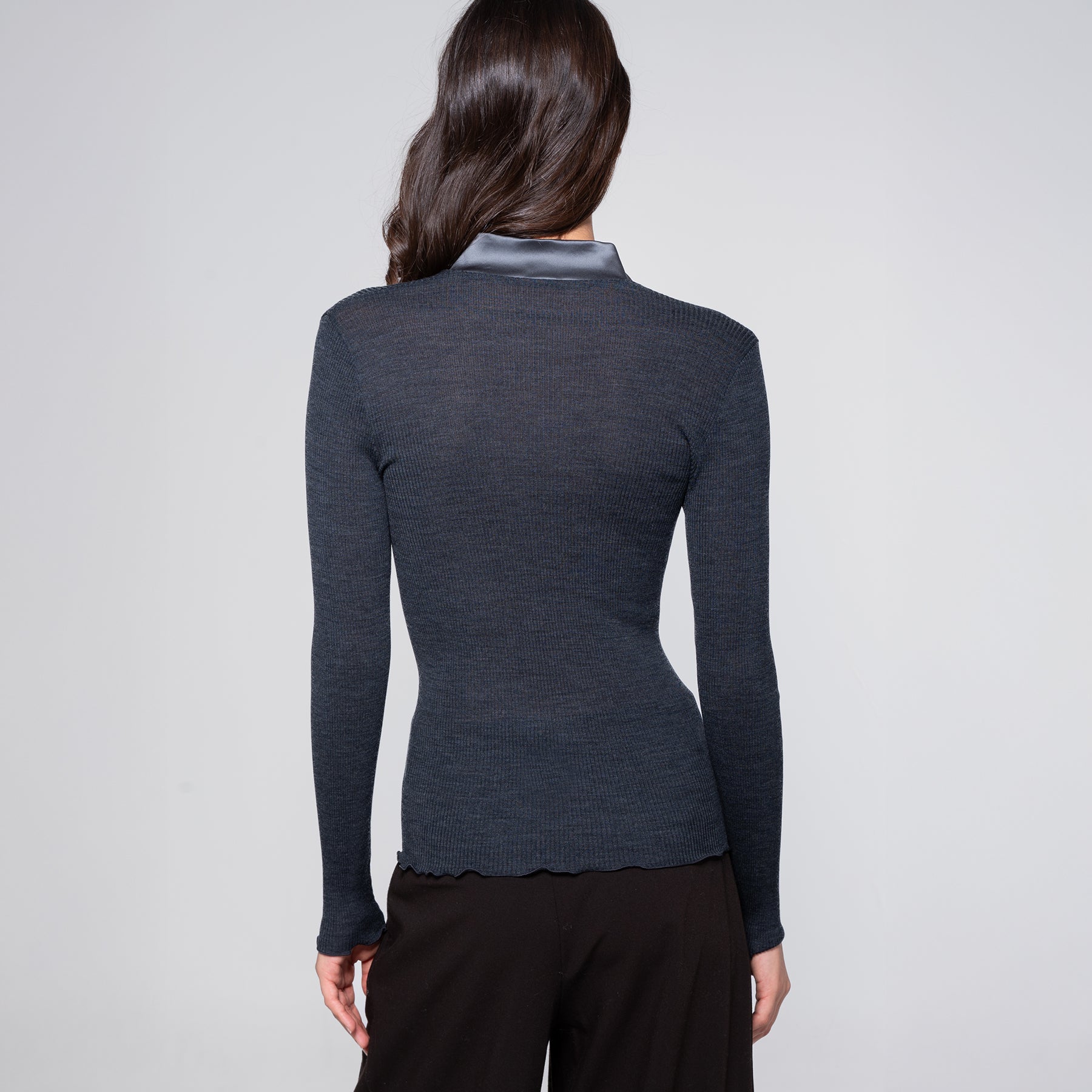 Back view of Oscalito 6341 long sleeve ribbed wool silk top in ardesia (246) with seamless construction