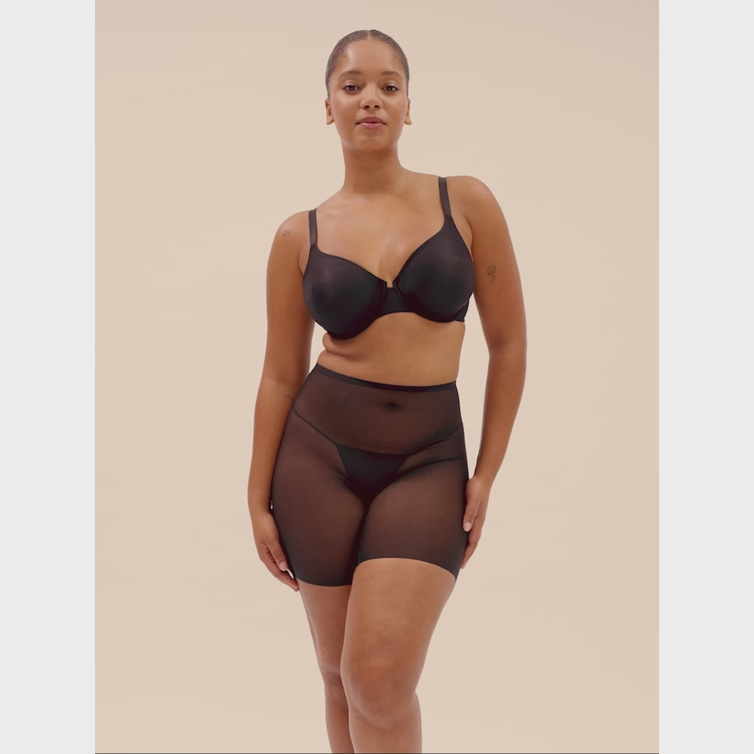 Simone Perele Essentiel Shaper Mesh Shorts black video view on model breathable sheer mesh shaping short