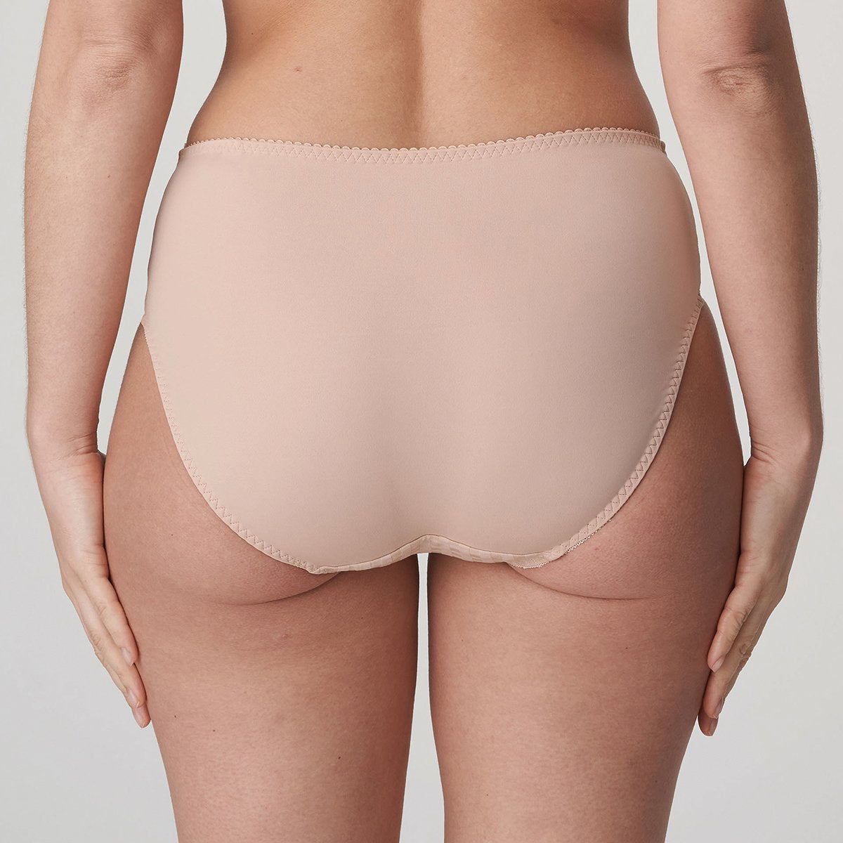 PrimaDonna Madison Full Brief