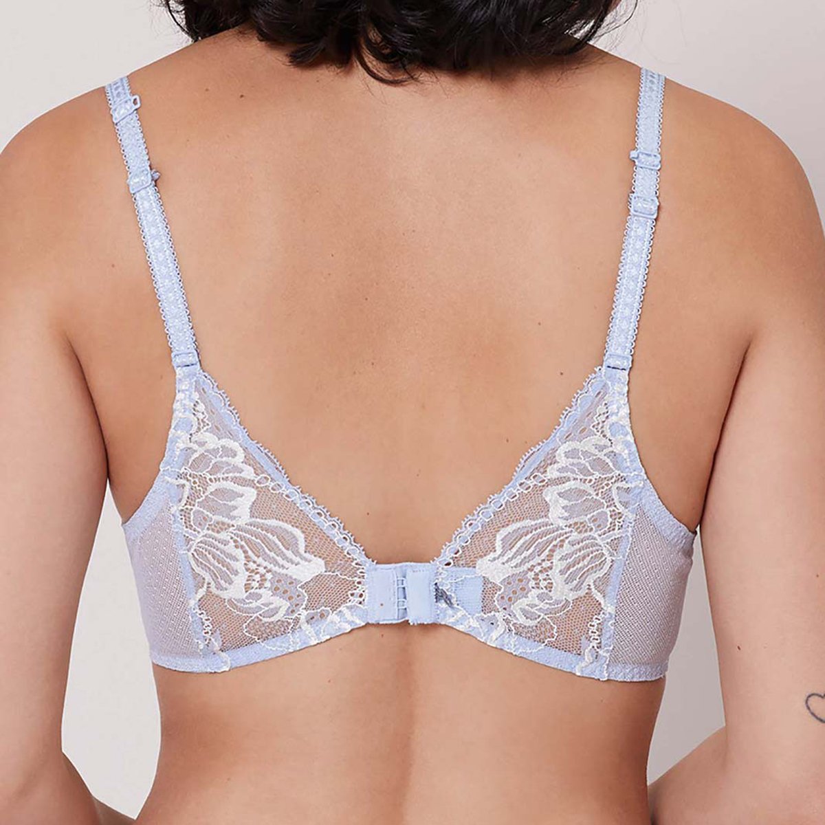 Simone Perele Promesse Push Up Bra 12H340 in Frozen baby blue rear view on model