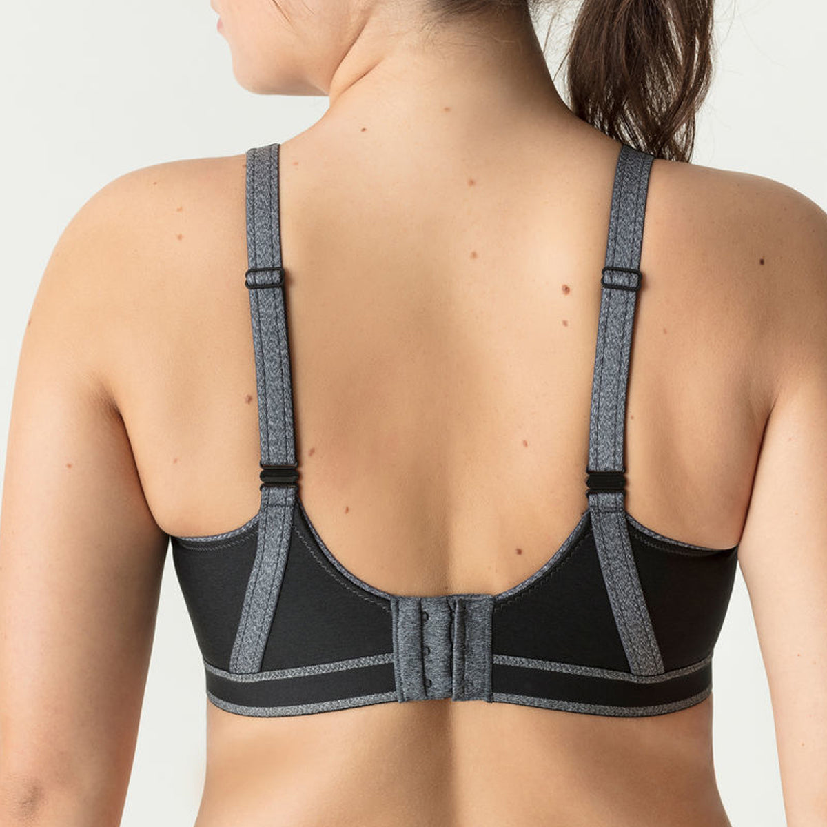 PrimaDonna The Sweater Underwire Sports Bra in Black